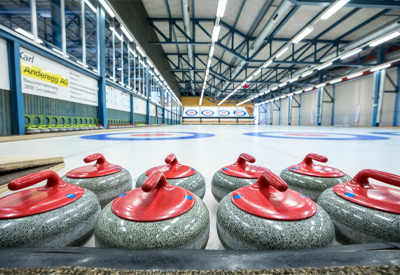 Salle de curling Grindelwald – avoir le marteau!